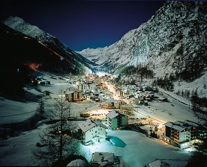 saas-fee-snow-evening